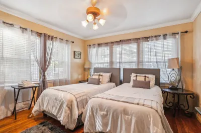 The Old Downtown Historic Grand Prairie House 4 Bedroom Home by RedAwning