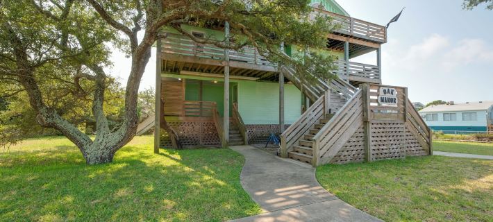 Quiet Hatteras Duplex with Decks ~ 1 Mile to Beach Hotels in Hatteras