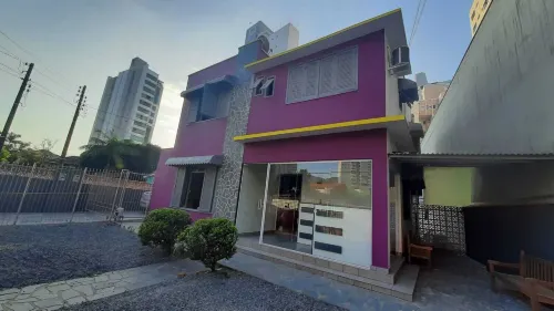 Maga Inn House - Vila Germânica - parking