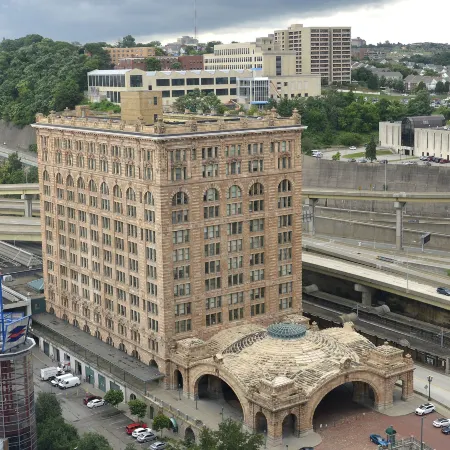 Abode Pittsburgh - Downtown Convention Center Отели рядом с достопримечательностью «Университет имени Дюкейна»