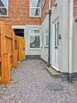 Sleeps 4- 1-Bedroom Apartment – Walking Distance to Grantham Town Centre! Hotels near Belton Park