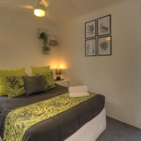Maroochy River Bungalows Отели в г. Диддиллиба