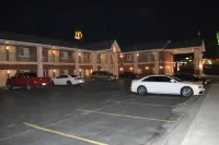 Countryside Suites Omaha - Parking
