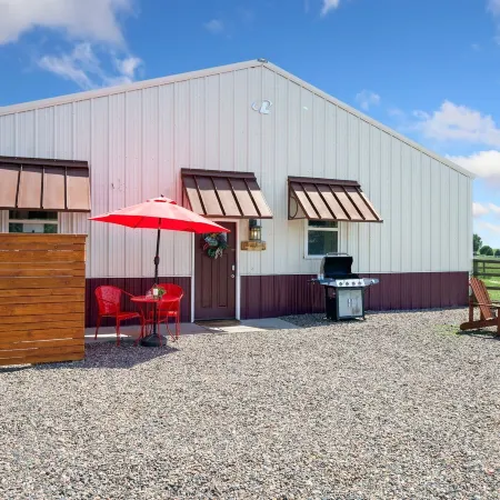 Llama-Stay at Spooky Tooth Ranch – Mtn Views!!