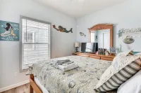 Carolina Beach Condo with Deck Steps to Shore! - Spa
