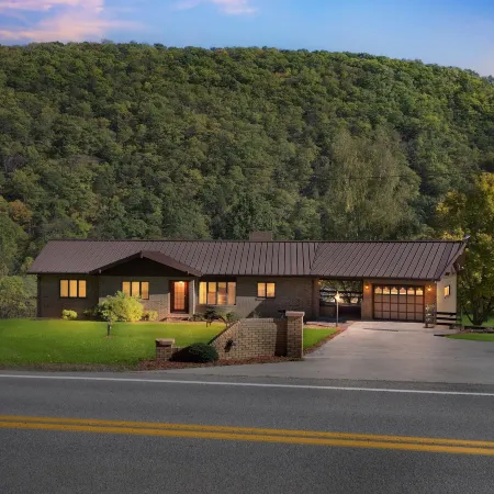 Bear Paw Cottage- 12 Mins To Seneca Rocks 3 Bedroom Cottage Hotels in Union