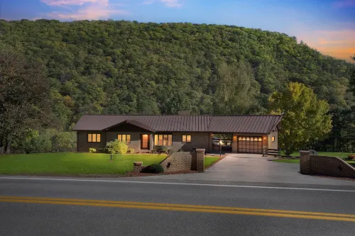 Bear Paw Cottage- 12 Mins To Seneca Rocks 3 Bedroom Cottage - 3-Star