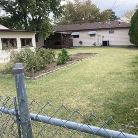 Cozy 3-bedroom 2 bathroom house