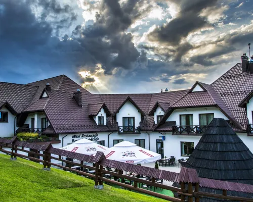 Kompleks Beskid z Basenem I Stokiem Narciarskim - Blisko Babiej Góry Hotels in Nowy Targ County