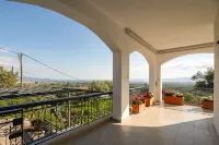 Hill House - 3-Star