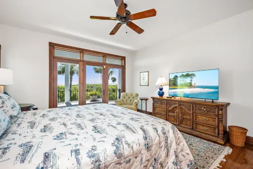 Breathtaking Ocean Views and Beach Access - Spacious Coastal Haven