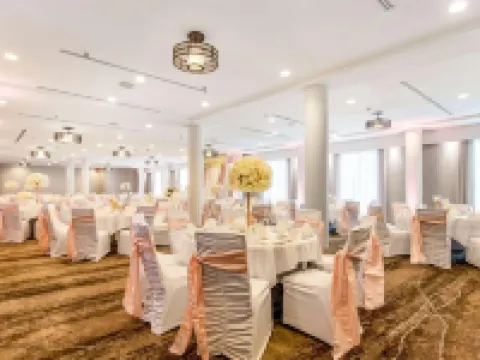 Best Western Premier Calgary Plaza Hotel & Conference Centre Hotels in Calgary