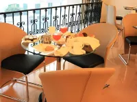 Midtown Hotel & Suites - Desayuno