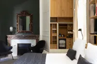 Chateau de La Resle - Design Hotels Hotels in Saint-Florentin