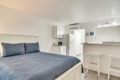Tropical Pass-a-Grille Gem w/ Direct Beach Access!
