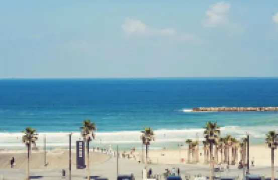 Spacious Duplex with Terrace 3-Min from the Beach Hotels in 
