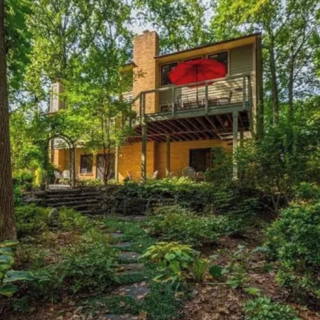 Tysons/McLean 4BDRMs 3Baths >3000 sqft Lux Living