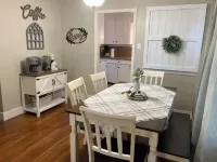The Parson's Cottage - Charming, Cozy, Adorable!