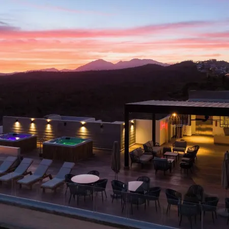 For couples, petfriendly 2 BR ocean view 18 4pax
