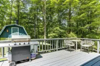 Fireplace, Hot Tub, Sauna– Adventure & Charming Towns!