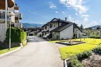 Central Apartment with a View Hotels in Voss