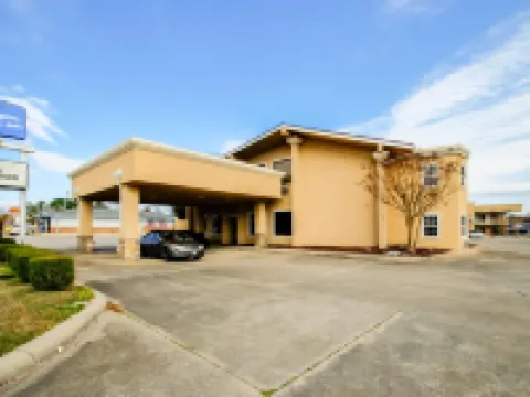 Cypress Inn & Suites Washington by OYO Hotels in Chocowinity