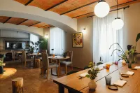 Tenuta Borgo Santa Cecilia Hotels in Montone