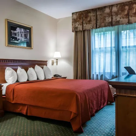 Econo Lodge Glens Falls - Lake George