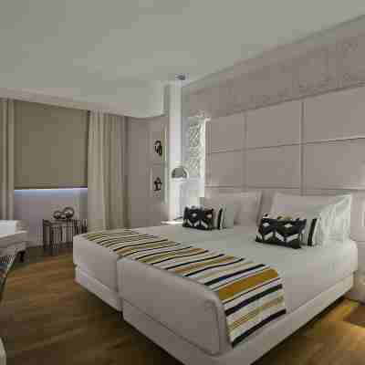 Hotel Tres Reyes Pamplona Rooms