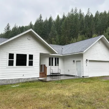 Private, luxury, 4-bedroom home minutes from downtown Bigfork