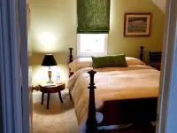 Comfortable and elegantly appointed home in this unique small port town. Hotels in Elgin County