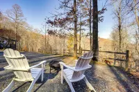 Pet-Friendly Spruce Pine Cabin w/ Private Fire Pit - Homestays