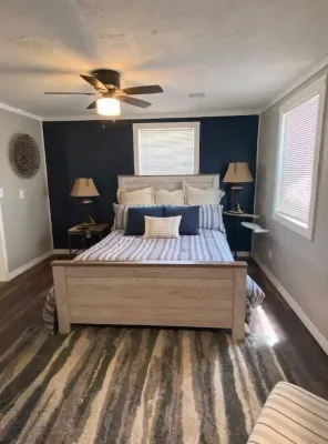 Cozy riverside cabin on the Neosho river