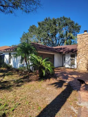 A Florida Oasis with a private pool! 15 minutes to Lego land!
