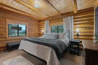 Rent the Snowberry Inn-Large kitchen & Gathering room Ensuite bath in all rooms