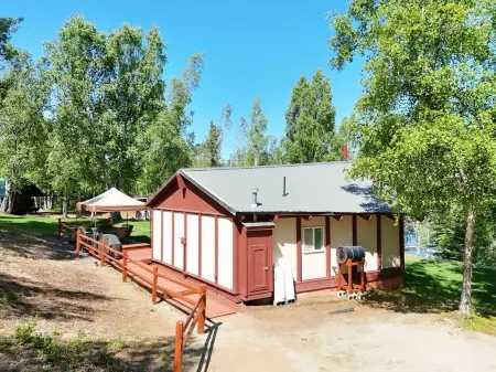 Spacious Lakefront Cabin for Groups-Sleeps 6, Kitchen, Stained Glass Charm Отели в г. Стерлинг