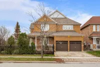 Stunning Villa in Mississauga