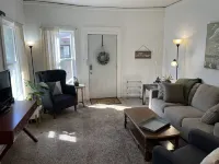 Cozy remodeled 1 bedroom near Drake U and downtown - Condos