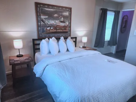 Central Suite Отели рядом с достопримечательностью «Boettcher Mansion»