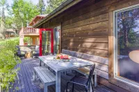 Water Views and Gourmet Kitchen - Beautiful Coastal Haven