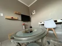 Qiloane Court: 3 Bed Apartment Hotels in Maseru