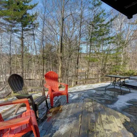 The Knotty Chipmunk - Cozy Condo - Sleeps 6
