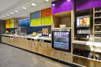 Home2 Suites by Hilton Queensbury Lake George - breakfast