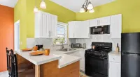 Fortune Estate East (Rental Car Available)