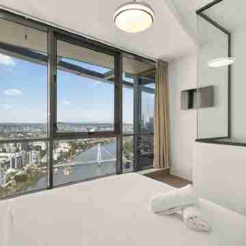 2 level Sky Home in the clouds with car parK Rooms