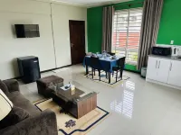 Charming 1-bedroom Jasmin apartment in delightful Paramaribo with WiFi, AC