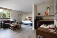 The Andrew Hotel