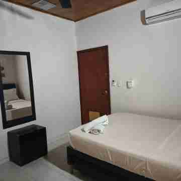 BEAUTIFUL APARTMENT WITH OCEAN VIEW, ONLY 20 MTRS FROM THE BEACH Rooms