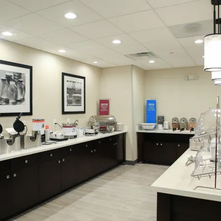 Hampton Inn & Suites Mount Laurel/Moorestown