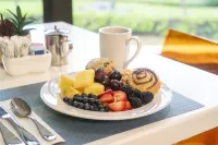 DoubleTree by Hilton Alana - Waikiki Beach - breakfast